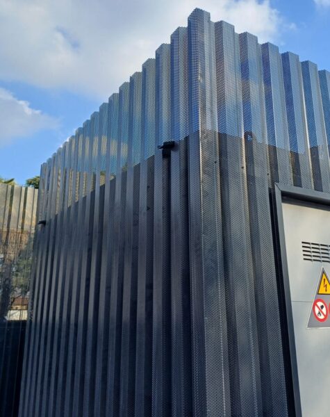 Rivestimento facciate con lamiere forate